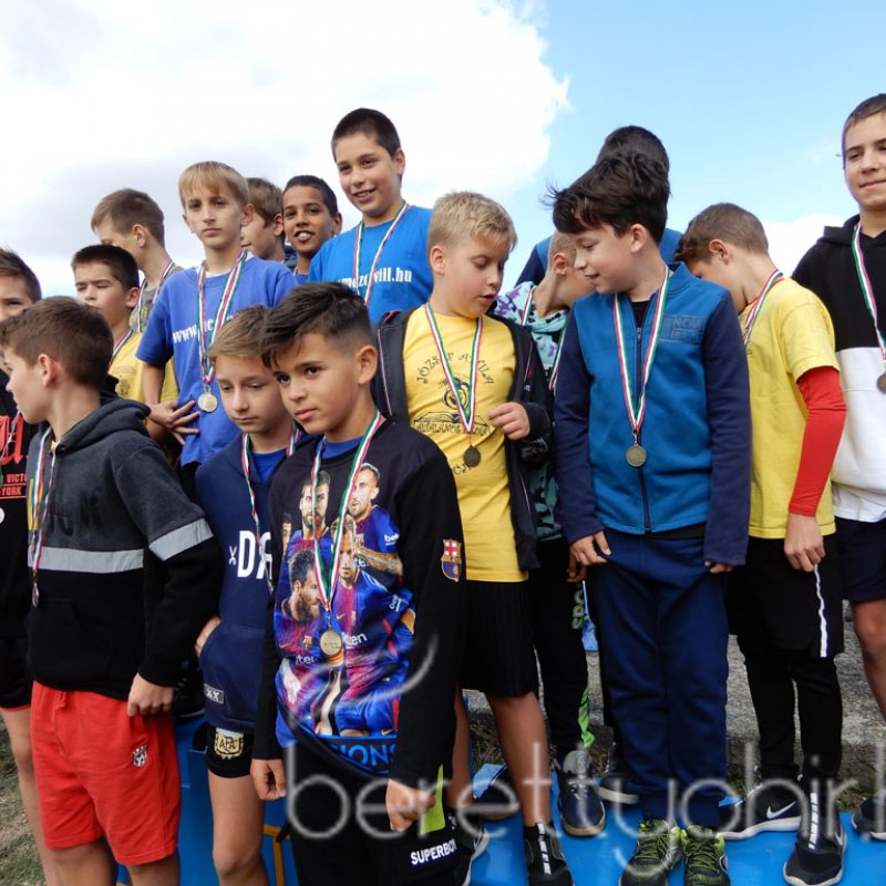 Mezei futóbajnokság Berettyóújfaluban 125